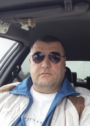 Нурик из Уфы 47 лет