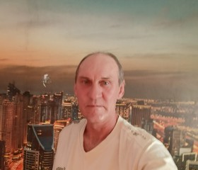 Evgeniy, 56, Svobodnyy