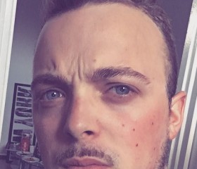 Romain, 30, Saint-Amand-les-Eaux