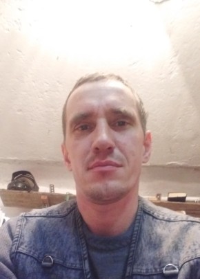 Александр, 43, Россия, Бакал