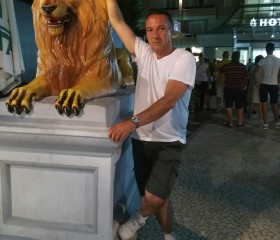 Medi, 24, Kosovo Polje