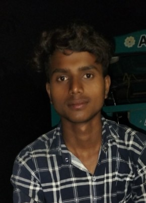 Raju, 18, India, Kharagpur (State of West Bengal)