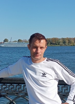 Игорь из Тутаева 45 лет