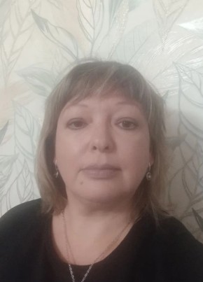 Юлия из Саратова 49 лет
