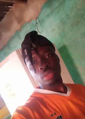 Junior, 24, République de Côte d’Ivoire, Korhogo