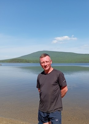 Алексей из Каменск-Уральския 44 года