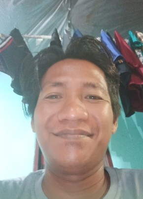 risku, 36, Indonesia, Surabaya