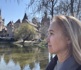 Mila, 51, Brooklyn