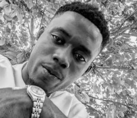 Lando, 24, Lusaka