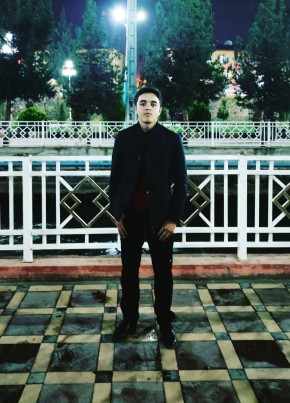 Мартин из Москвы 23 года