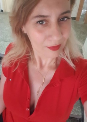 Dana, 49, Romania, București