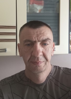 Максим из Усть-Маи 44 года