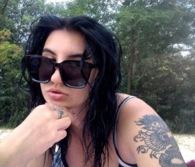 Kira, 21, Frankfurt am Main