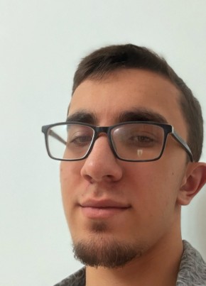 Мага из Грозныя 18 лет