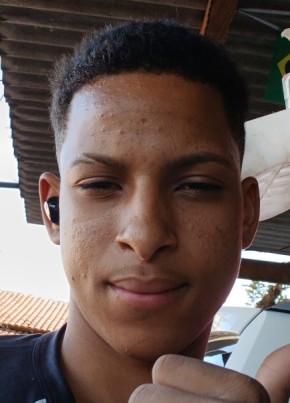 Taylan из Santa Helena de Goiás 26 лет