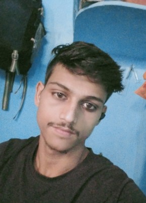Pitamabr Kumar i, 18, India, Ahmedabad