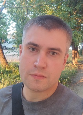 Андрей из Саратова 36 лет