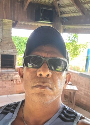 Garcia из Poconé 56 лет