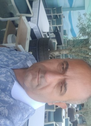 Yaşar, 53, Türkiye Cumhuriyeti, Kuşadası