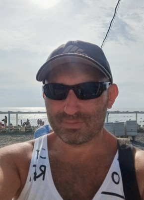 Анатолий из Медведовскаи 43 года
