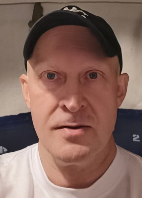 Роман из Мурманска 49 лет
