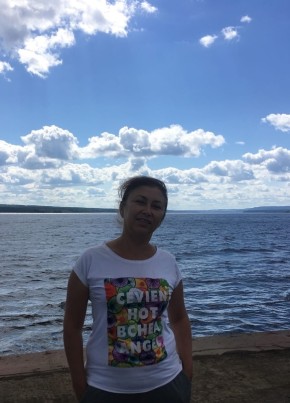 Lyudmila, 47, Russia, Perm