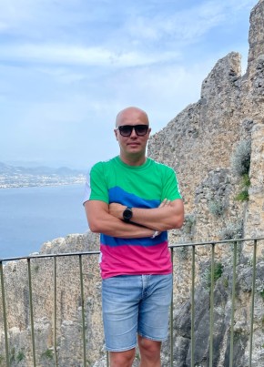 Кирилл из Екатеринбурга 36 лет