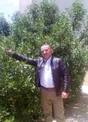 hamedi, 43, People’s Democratic Republic of Algeria, Khenchela