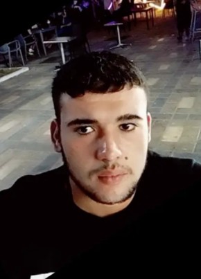 Ossama madrid из Mostaganem 20 лет