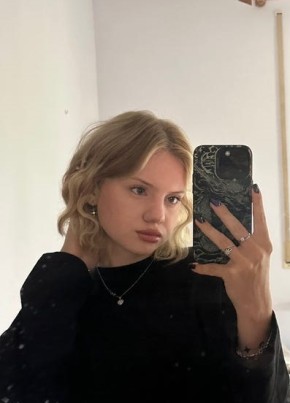 Елена из Москвы 24 года