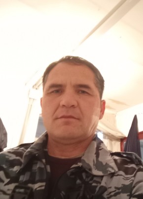 Толя из Узловаи 46 лет