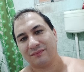 Ericles Roberto, 28, Porto Alegre