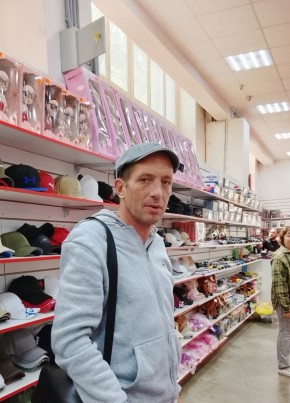 Сергей из Саратова 45 лет