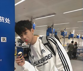 柒, 27, Fuyang (Anhui Sheng)