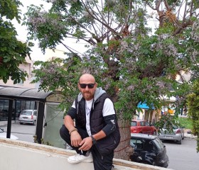 Ako, 45, Irakleion