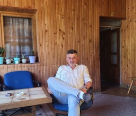 Bozo, 56, Vienna