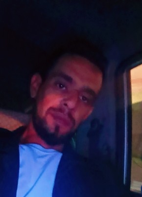 عمر خطاب из الزرقاء 32 года