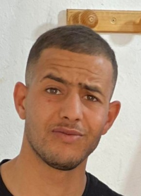 Tchikhou, 27, People’s Democratic Republic of Algeria, Constantine