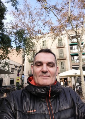 José , 44, Estado Español, Gràcia