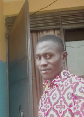 Hisham, 25, Uganda, Kampala