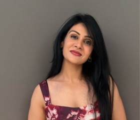 Priya Singh, 36, Lahore