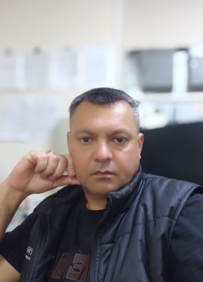 Виталий из Казани 46 лет