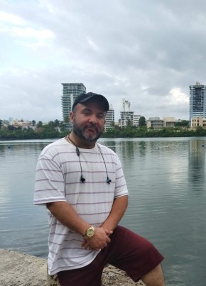 El chef, 40, Commonwealth of Puerto Rico, Mayaguez