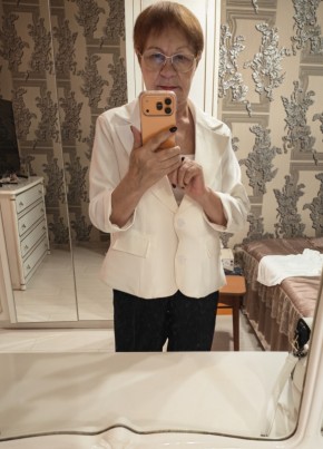 Лена из Владивостока 69 лет