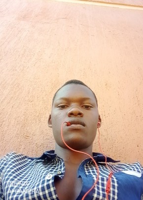 Tonny, 24, Uganda, Luwero