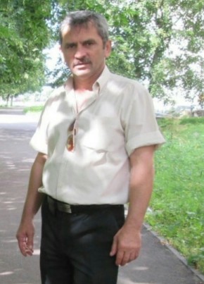 Лев, 61, Россия, Москва