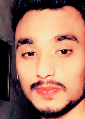 Hassan Hassan из جونيه 18 лет