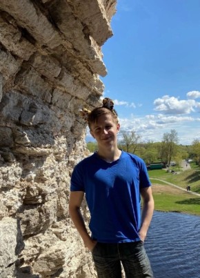 Родион из Пскова 24 года