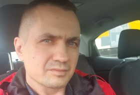 Oleg, 47 - Just Me