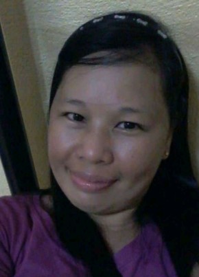 Christine Muhi, 43, Pilipinas, Lungsod ng Lucena